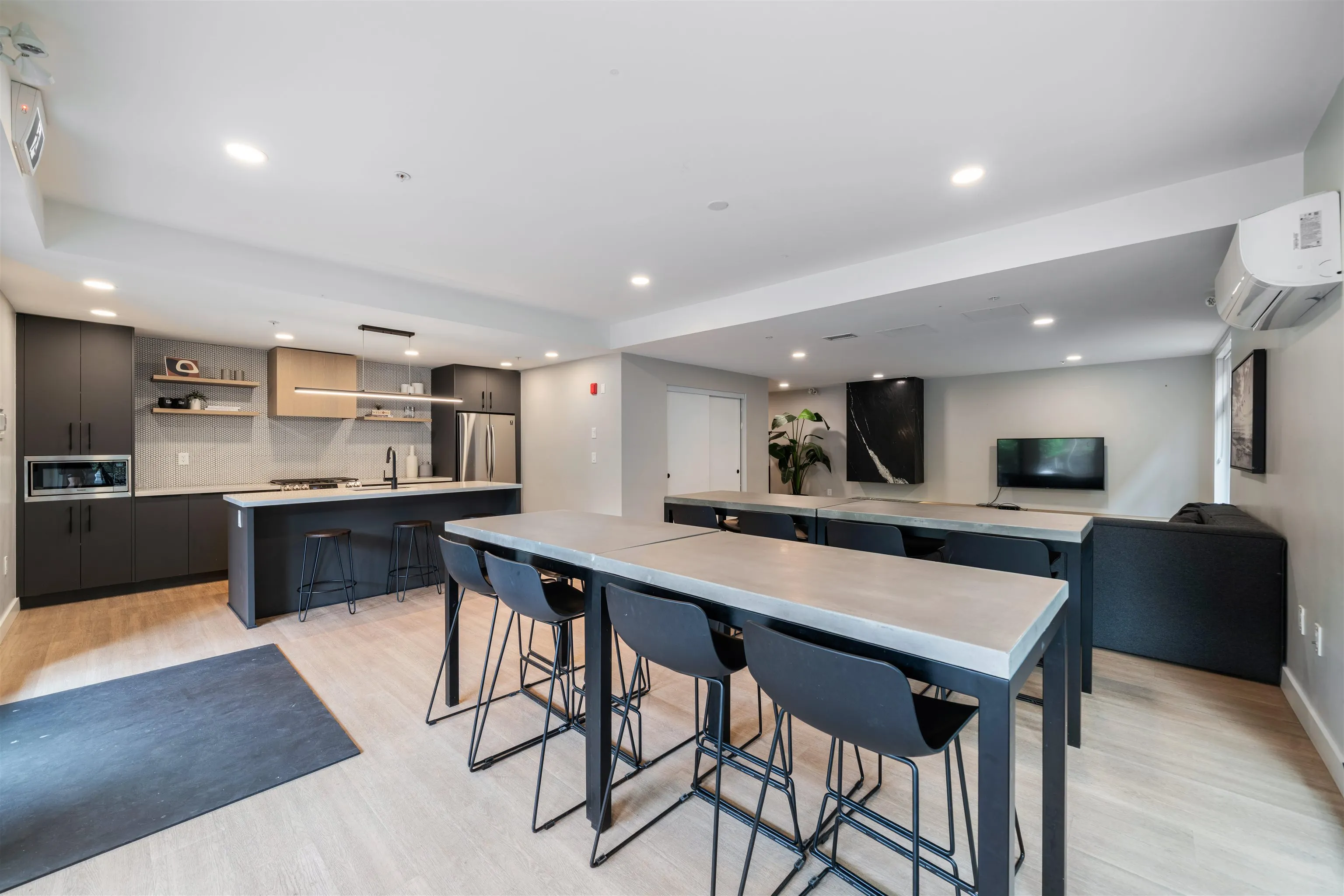 3038 St George Street #303