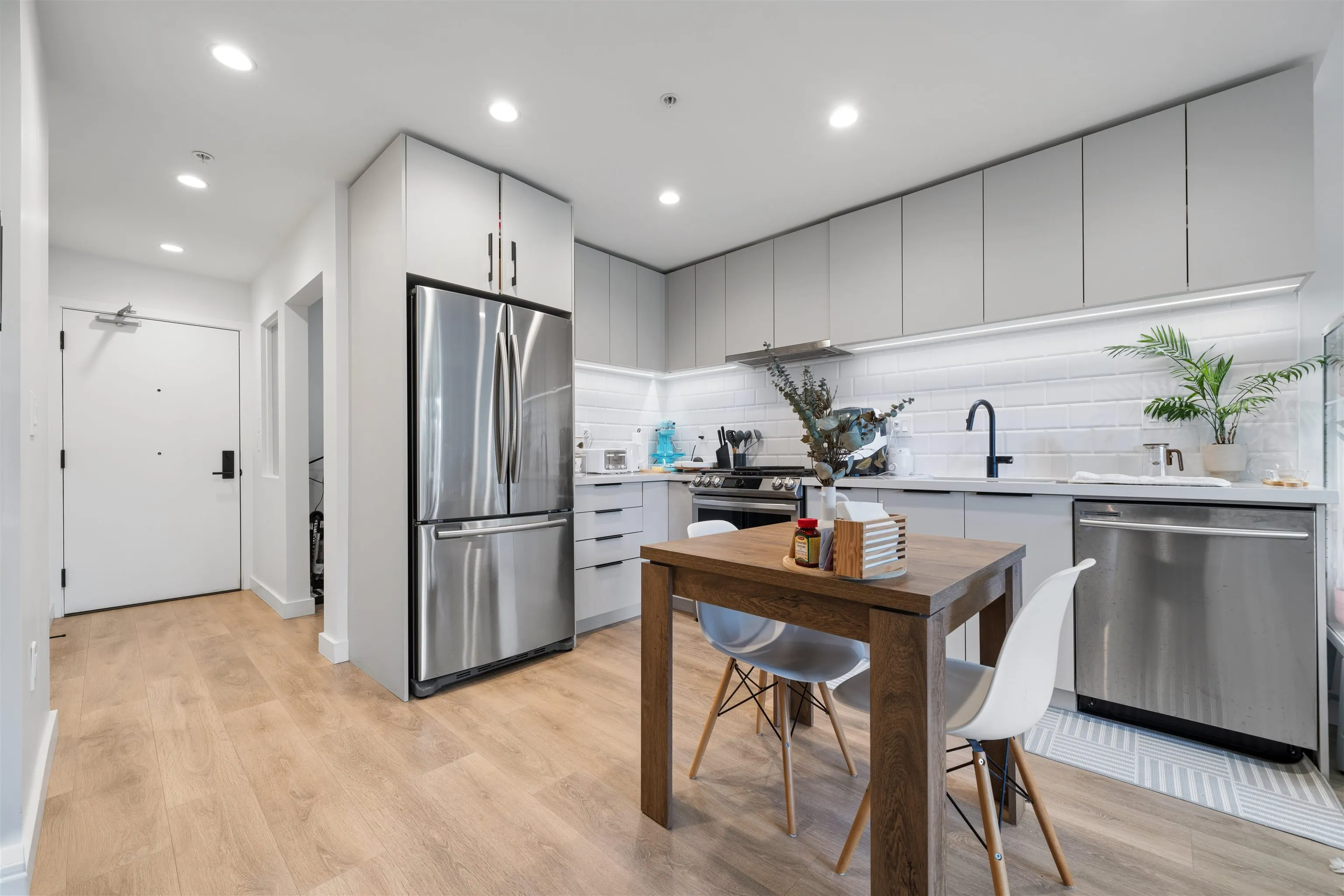 3038 St George Street #303