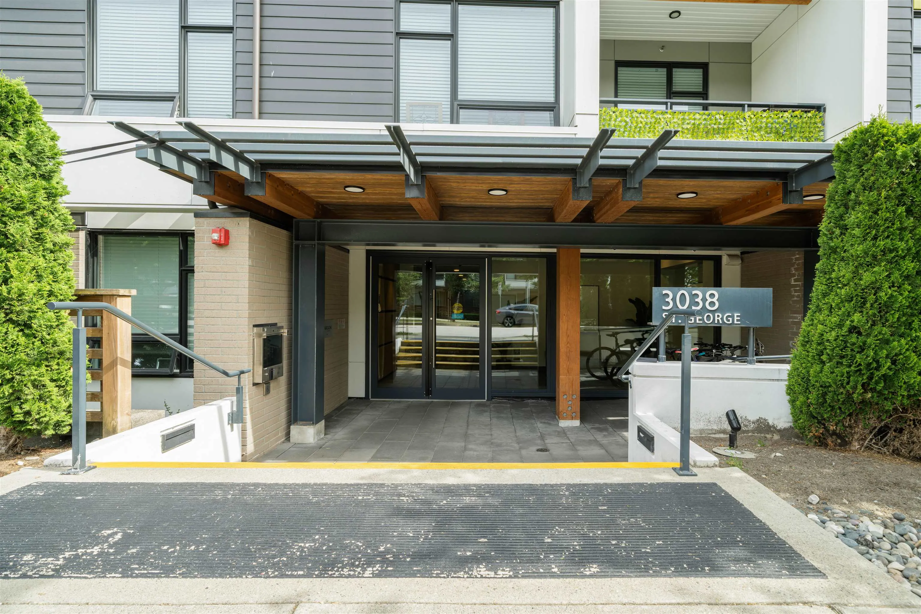 3038 St George Street #303