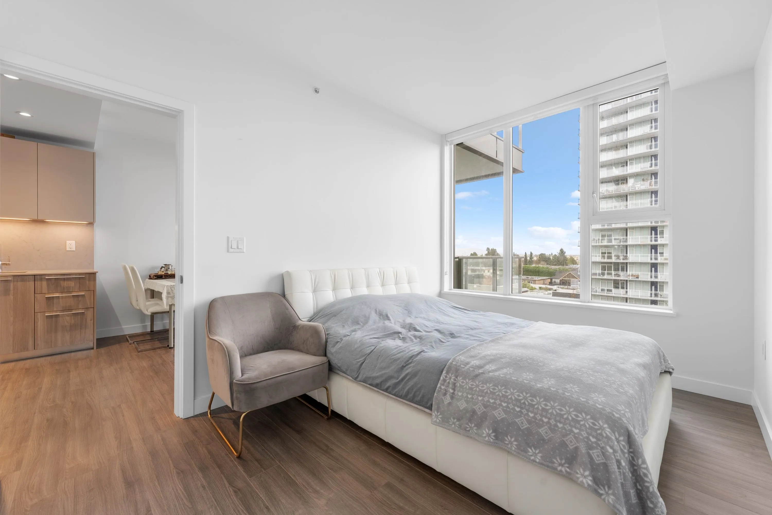 6699 Dunblane Avenue #606