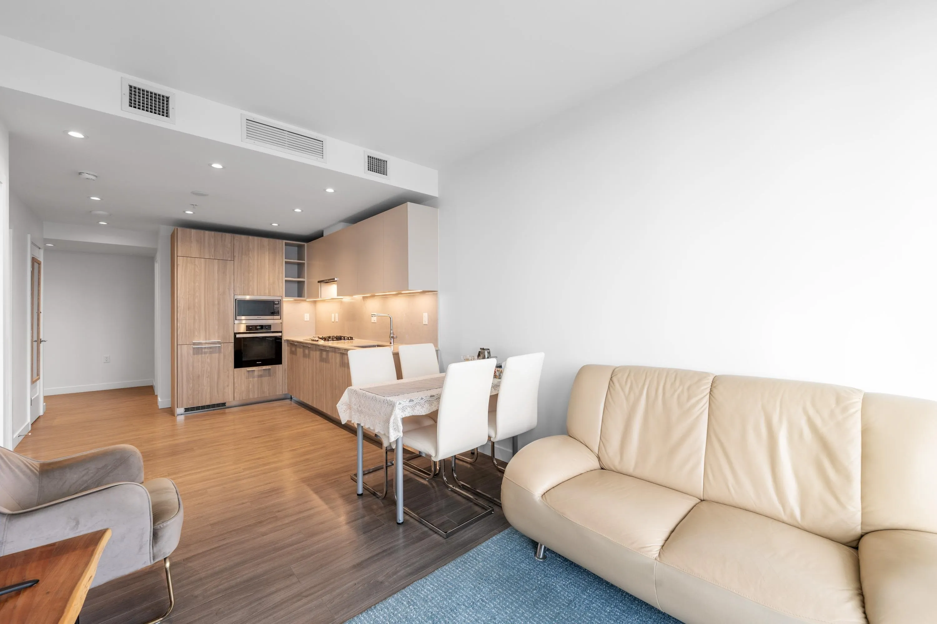 6699 Dunblane Avenue #606