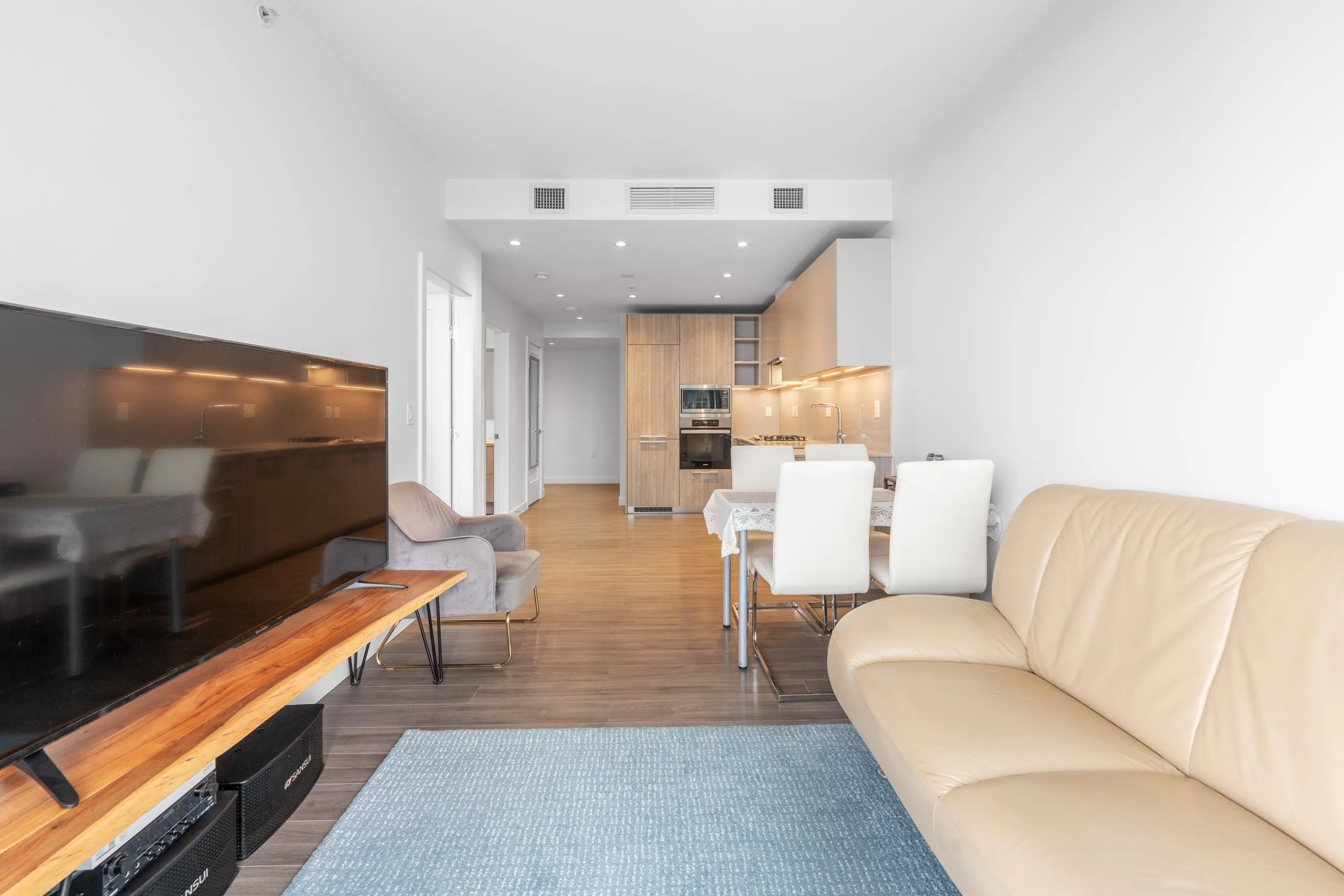 6699 Dunblane Avenue #606