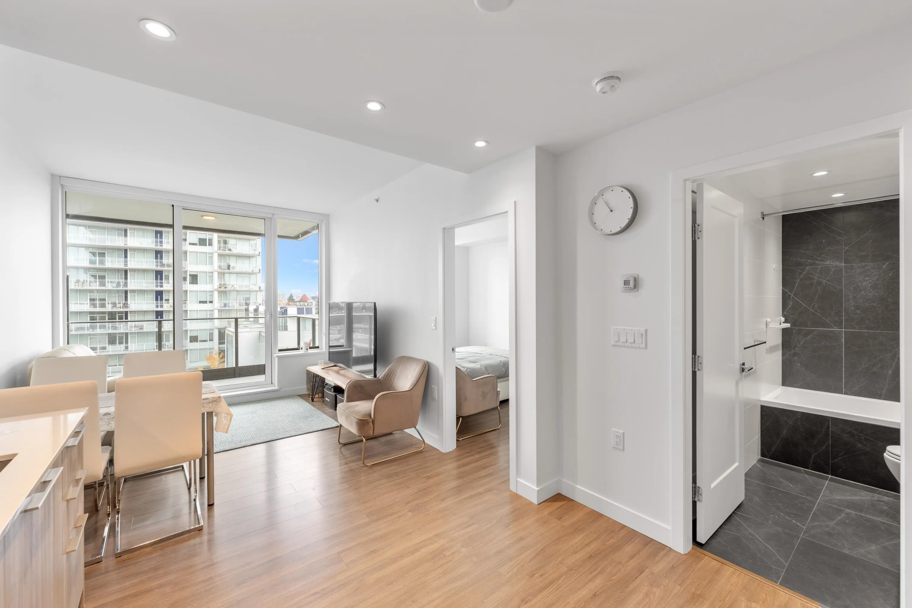 6699 Dunblane Avenue #606