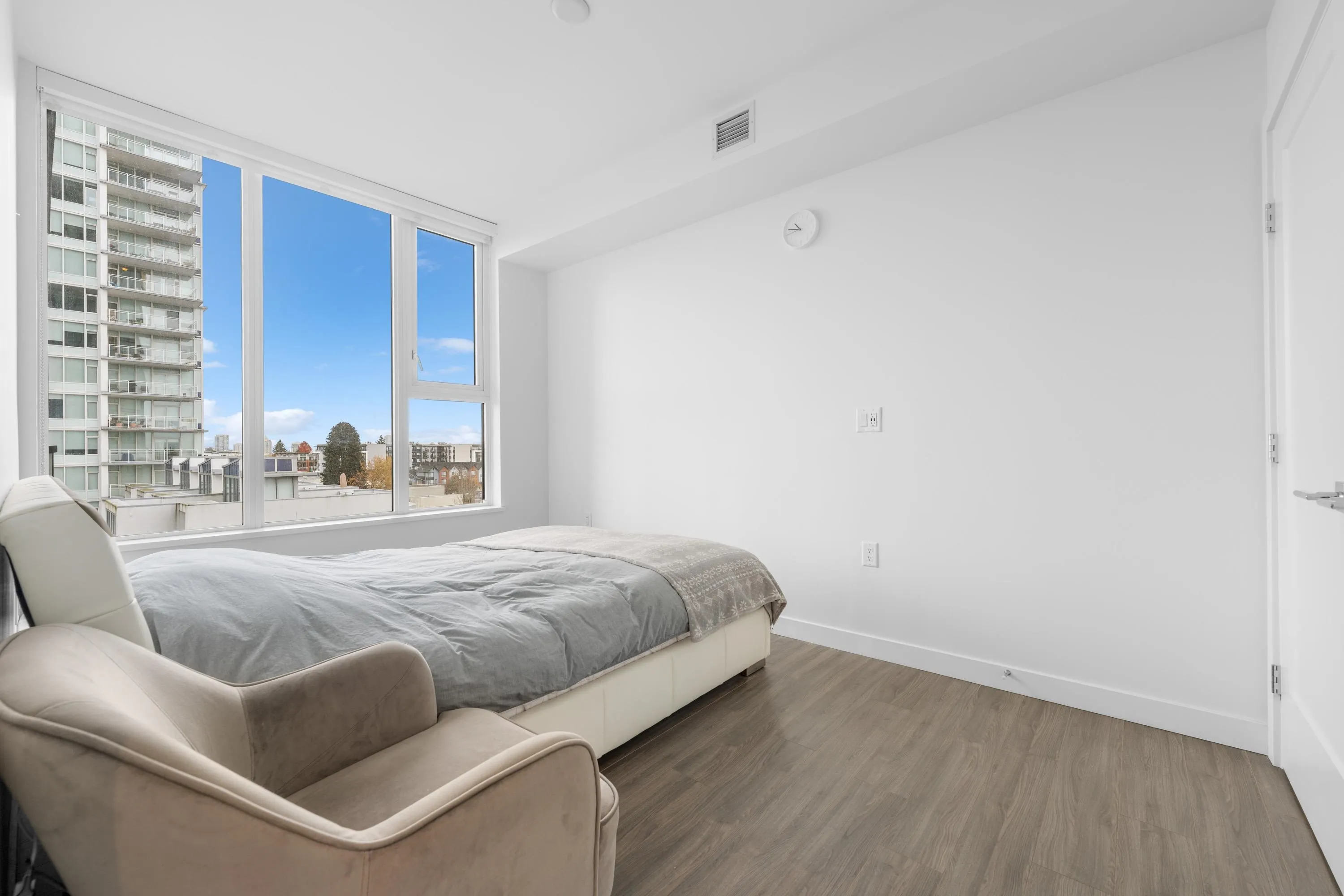 6699 Dunblane Avenue #606