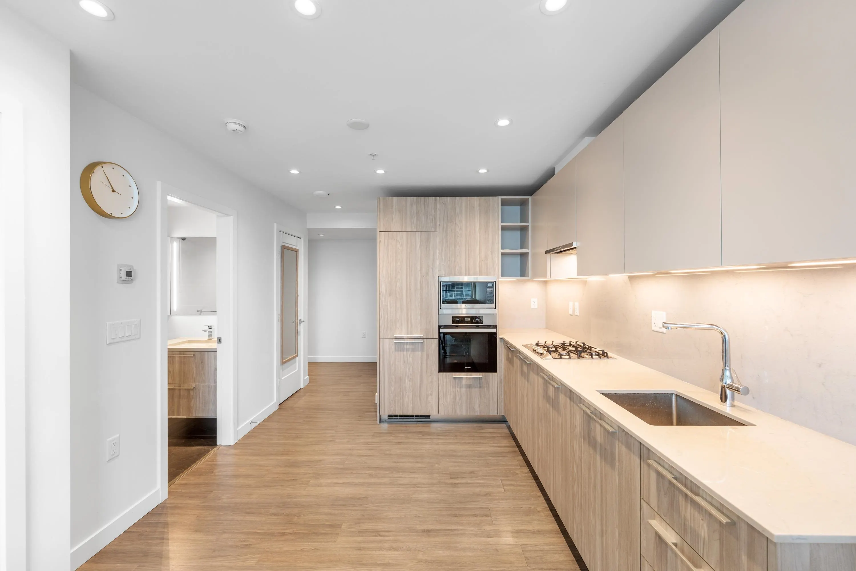 6699 Dunblane Avenue #606