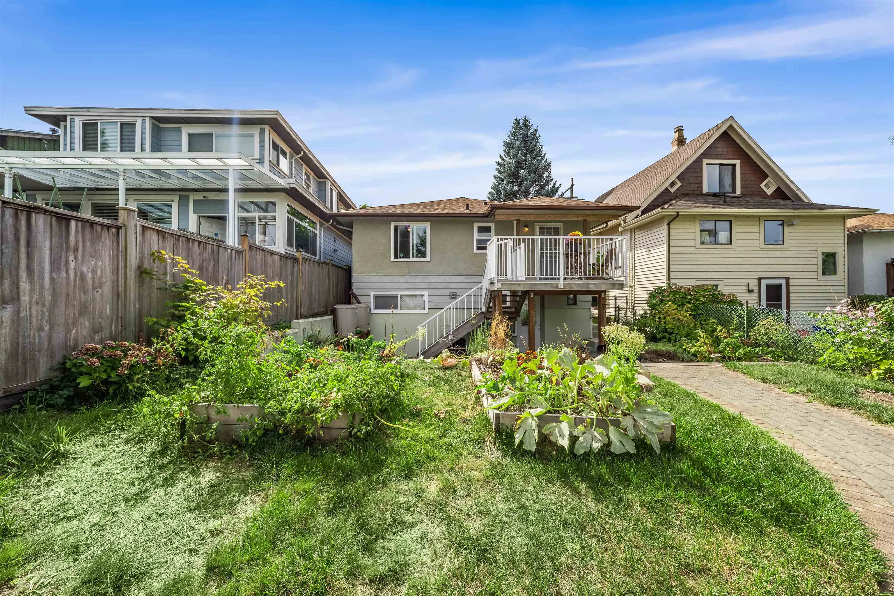 727 Second Street