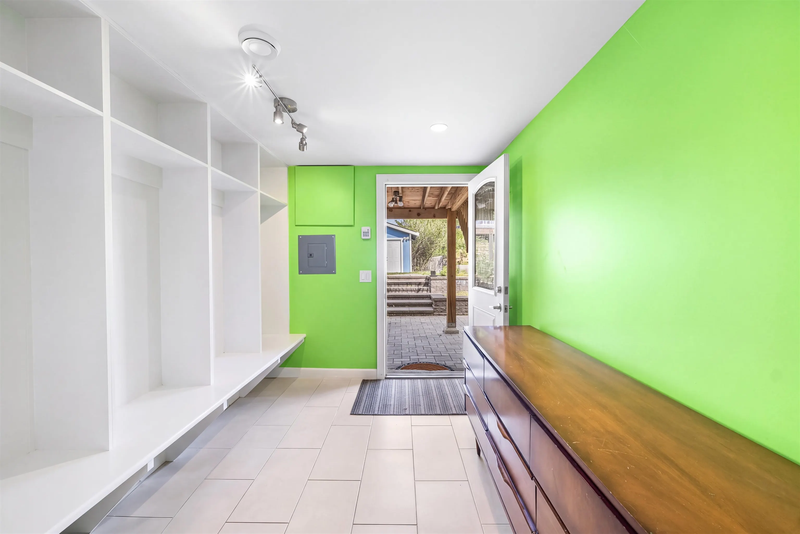727 Second Street