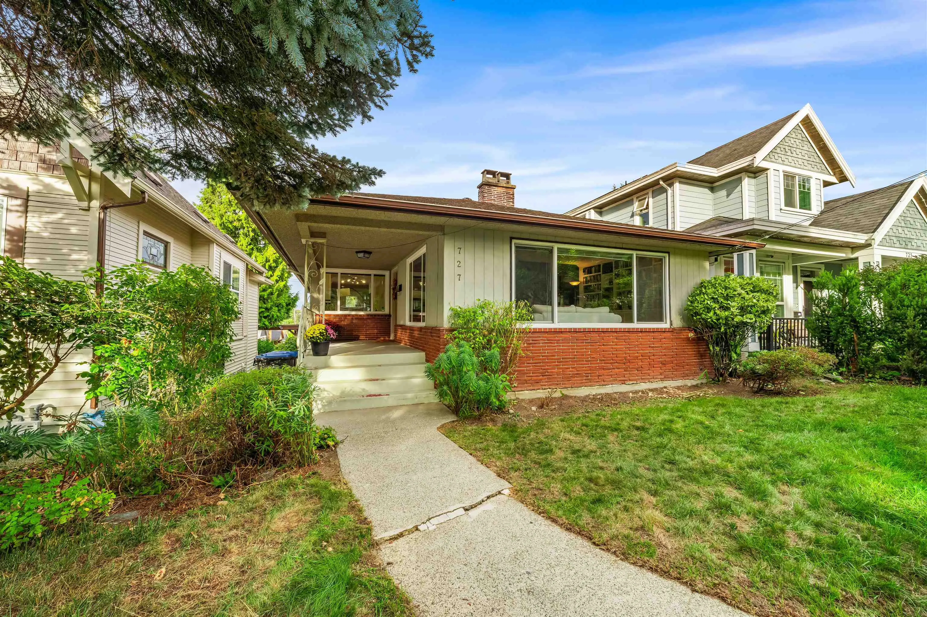 727 Second Street
