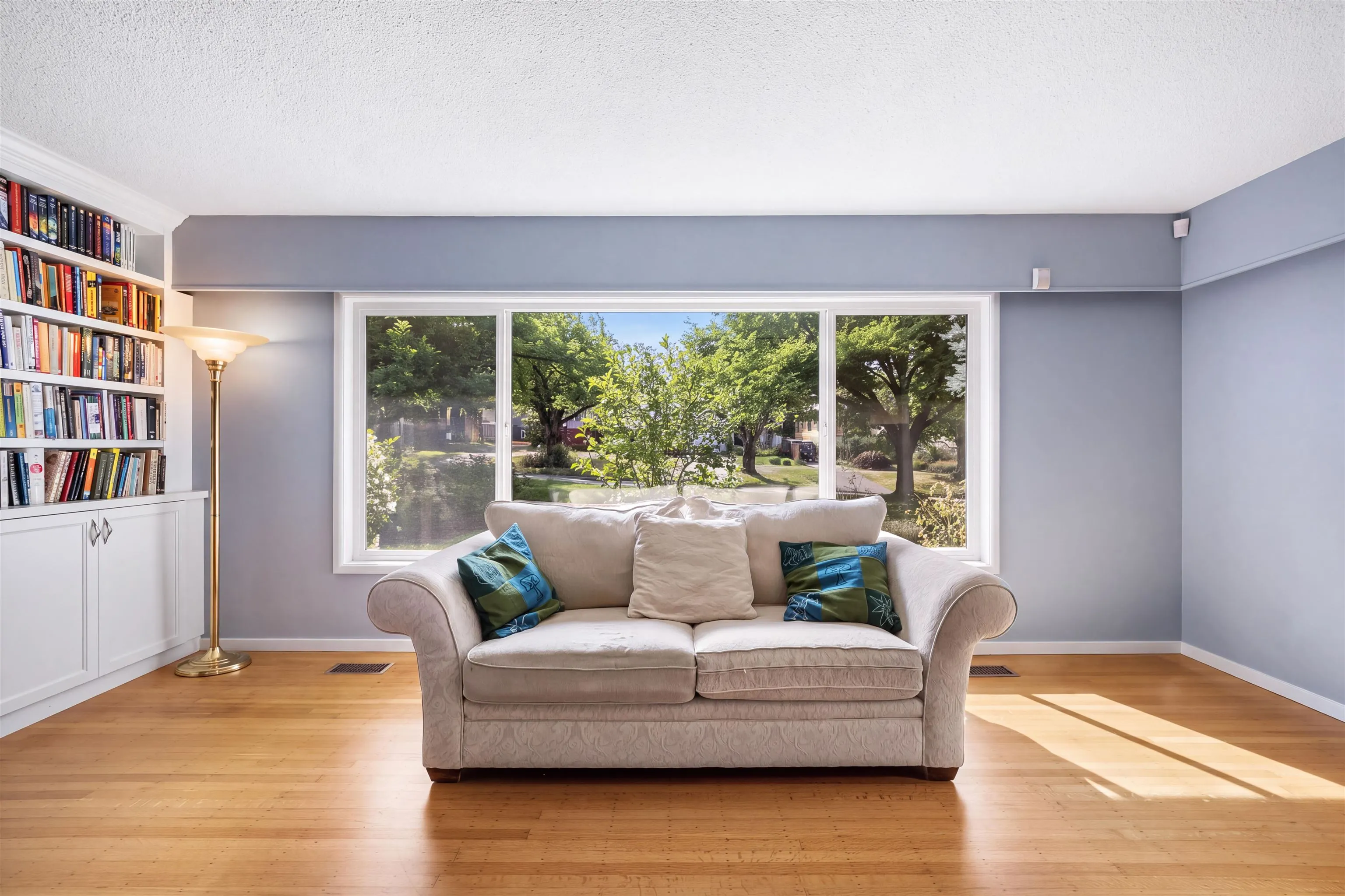 727 Second Street