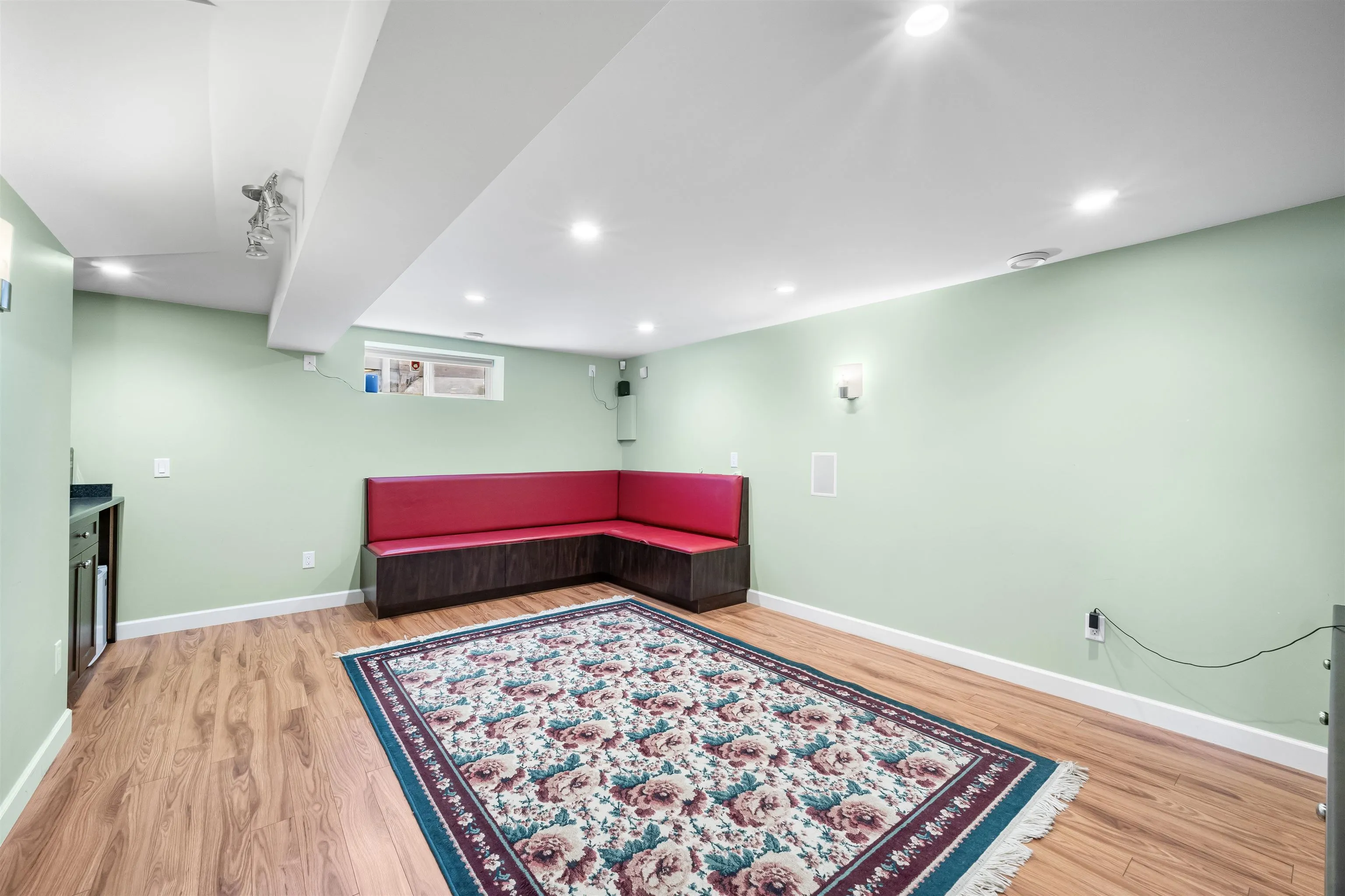 727 Second Street