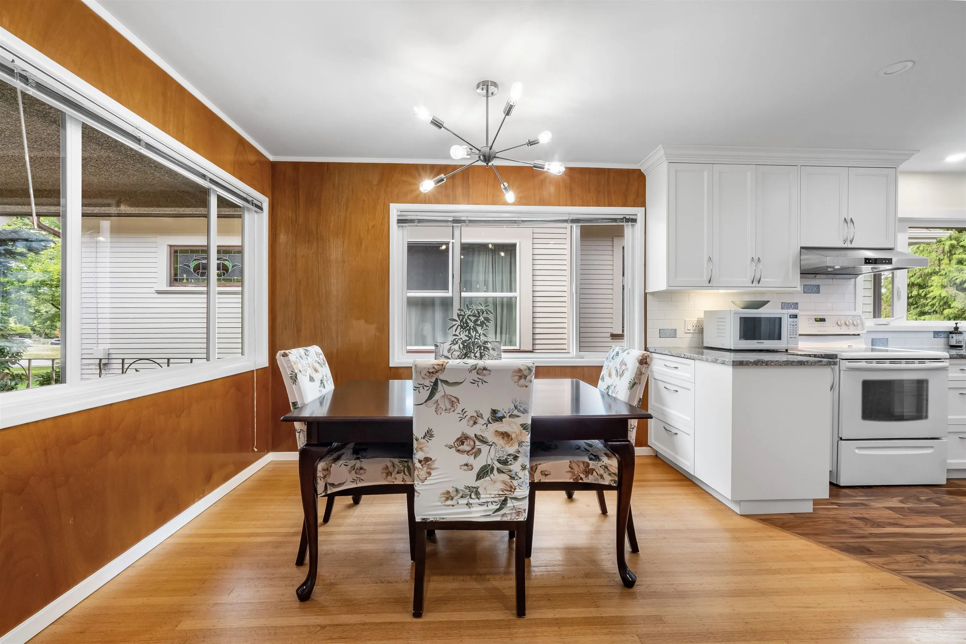 727 Second Street