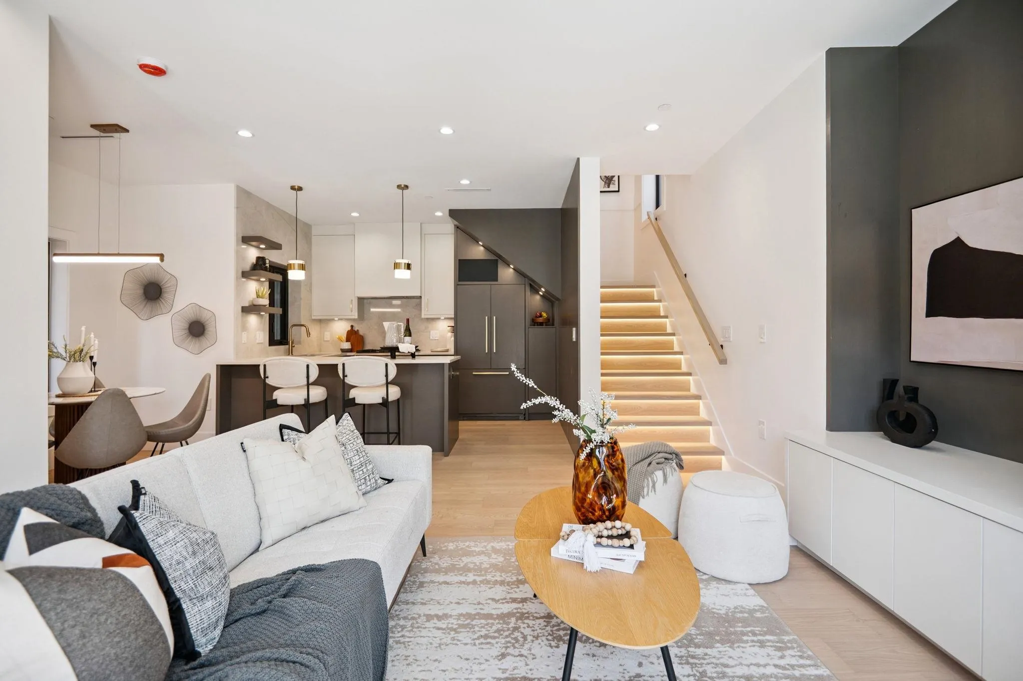 1079 E 14th Avenue ##1