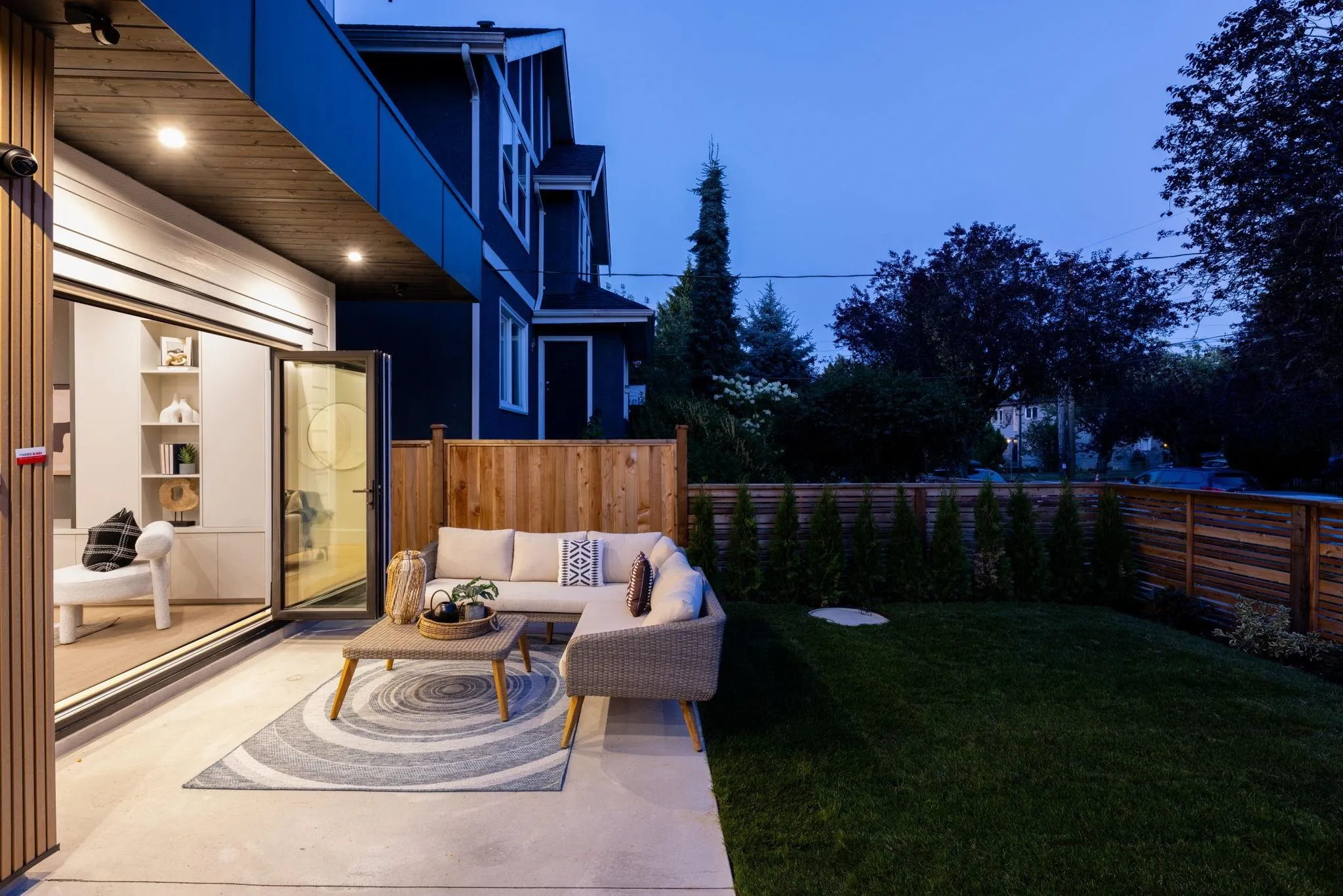 1079 E 14th Avenue ##1