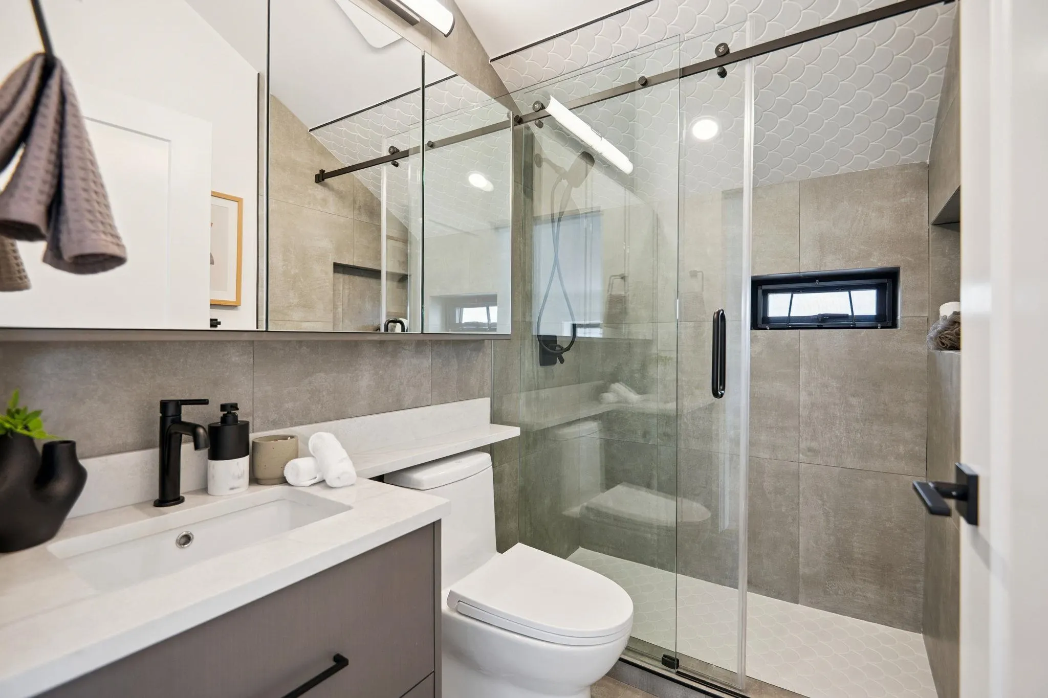1079 E 14th Avenue ##1