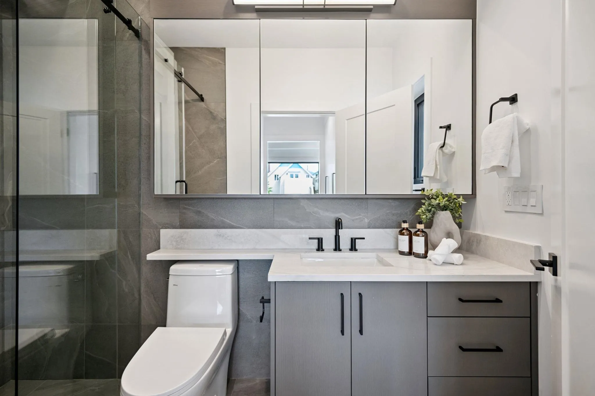 1079 E 14th Avenue ##2