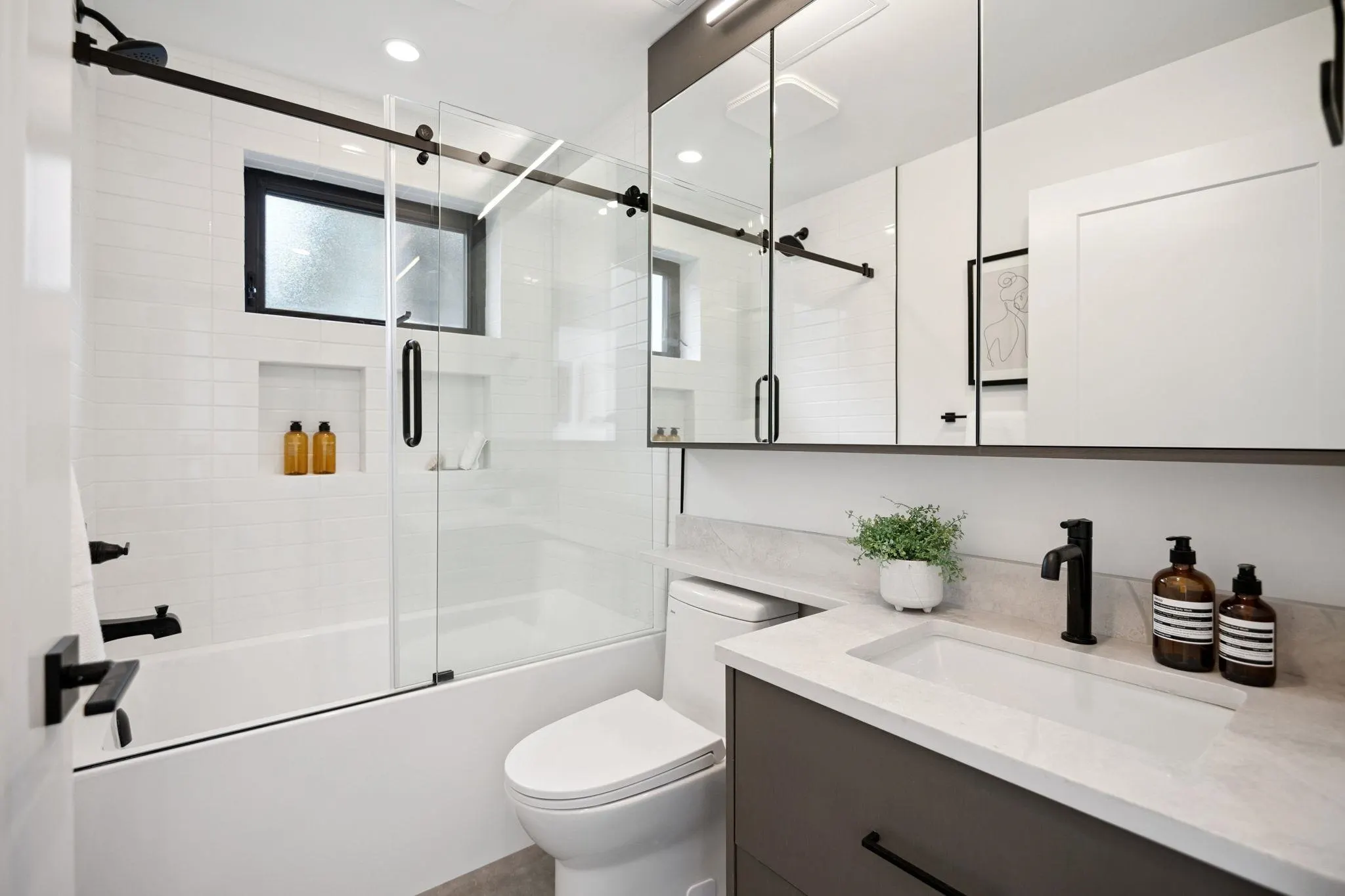 1079 E 14th Avenue ##2