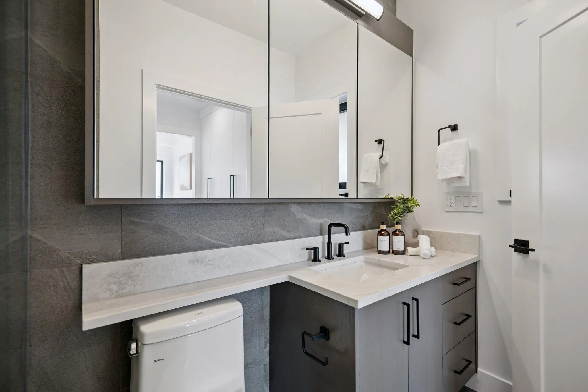 1079 E 14th Avenue ##2