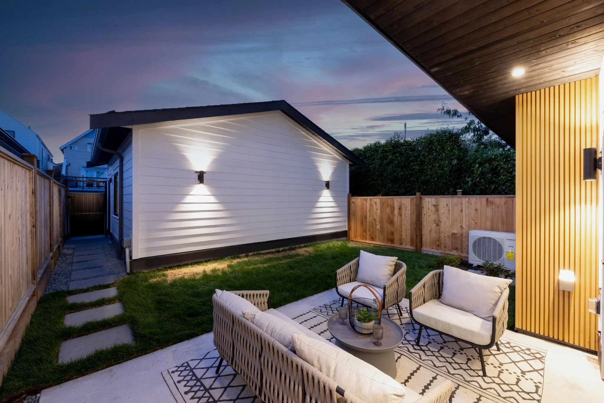 1079 E 14th Avenue ##2