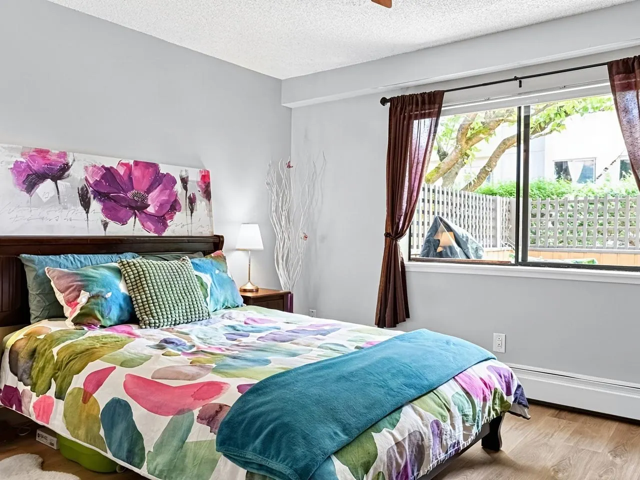 410 Agnes Street #102