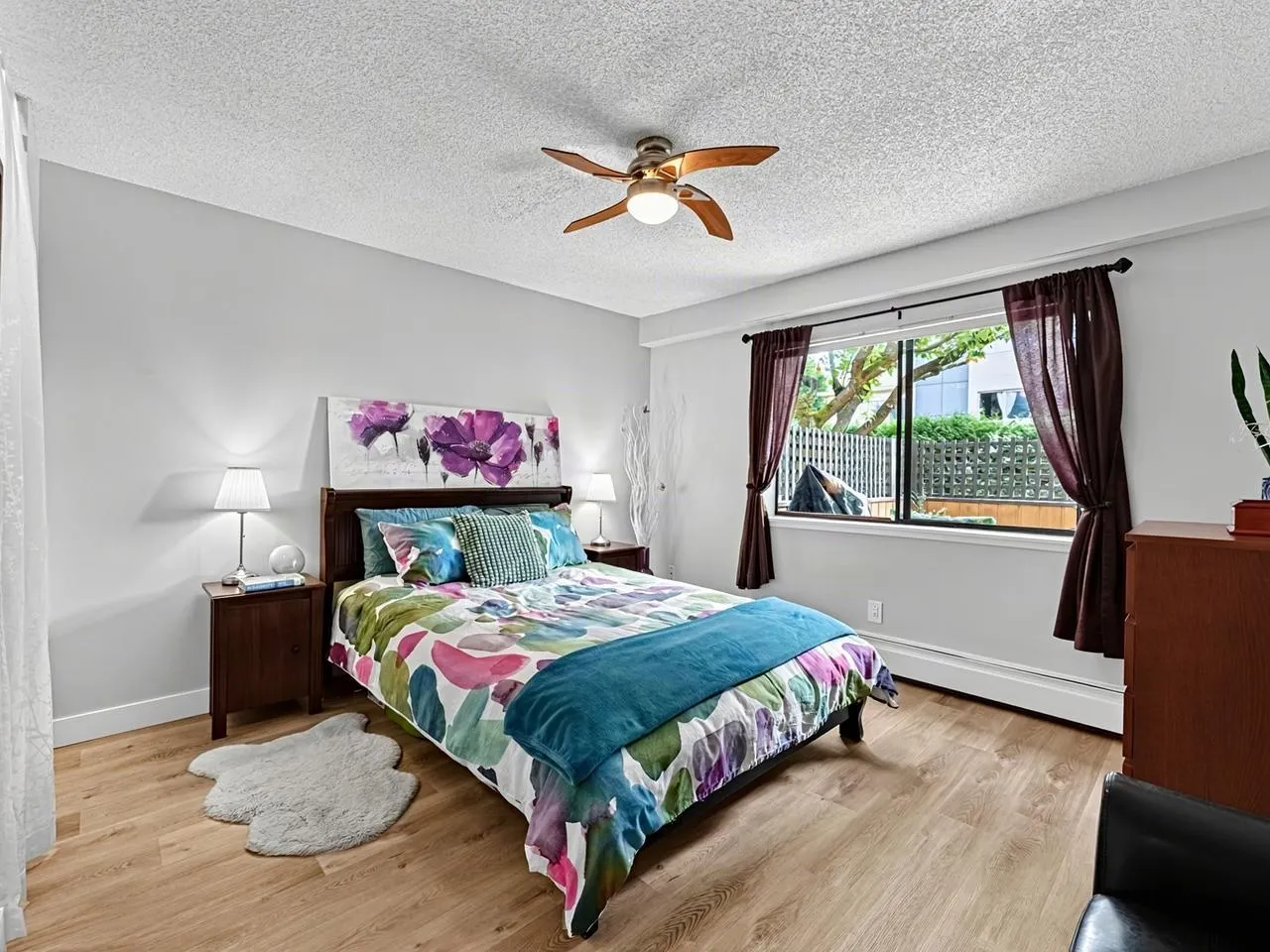 410 Agnes Street #102