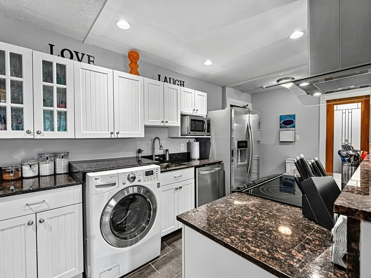 410 Agnes Street #102