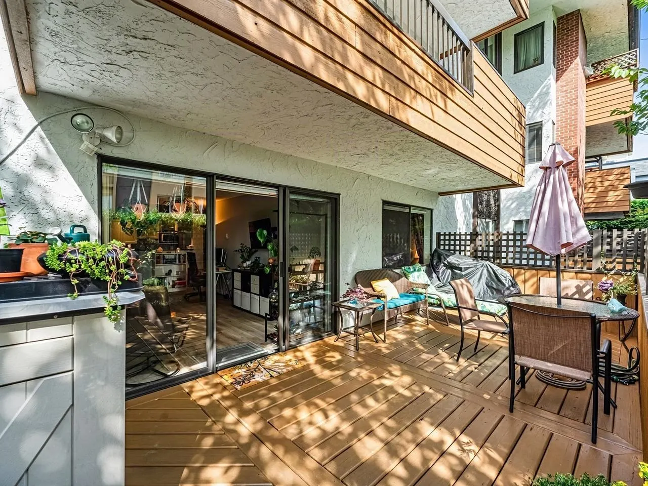 410 Agnes Street #102