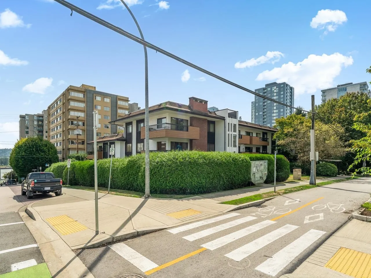 410 Agnes Street #102