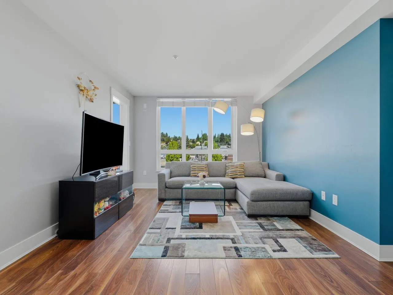 85 Eighth Avenue #308