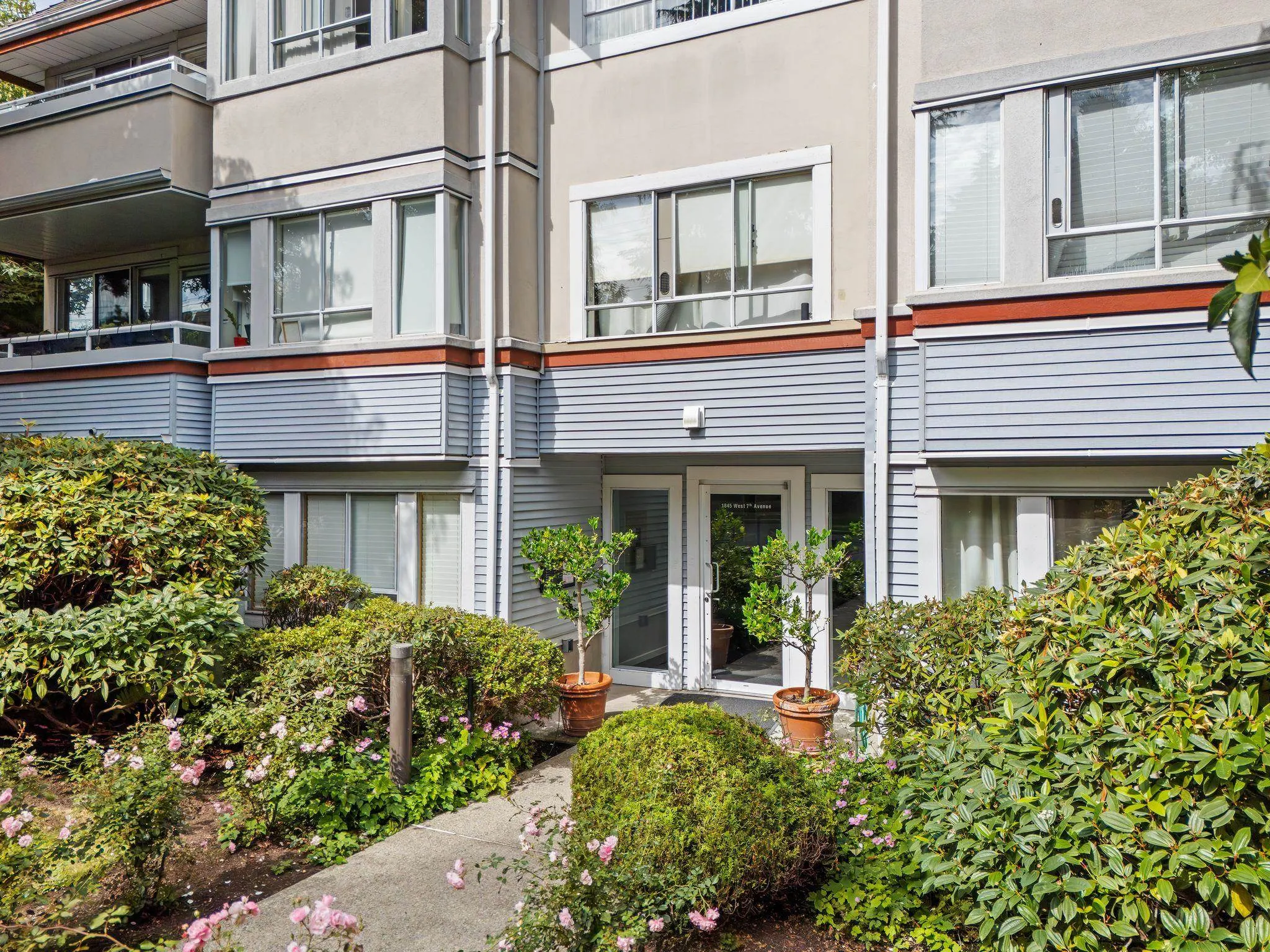 1845 W 7th Avenue #202