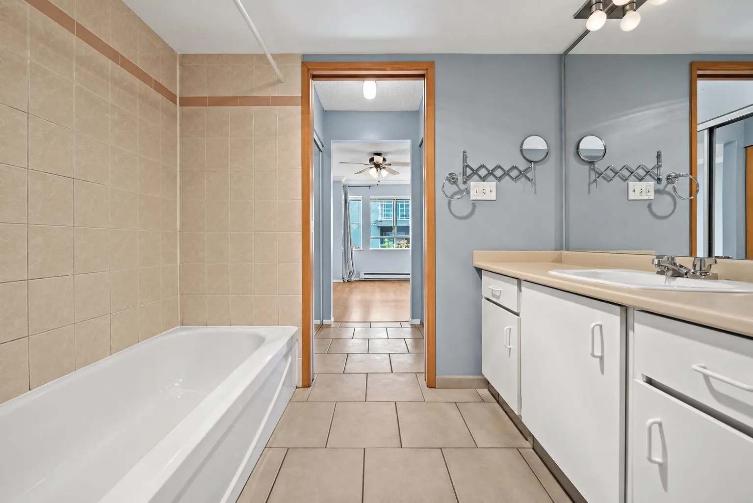 1845 W 7th Avenue #202