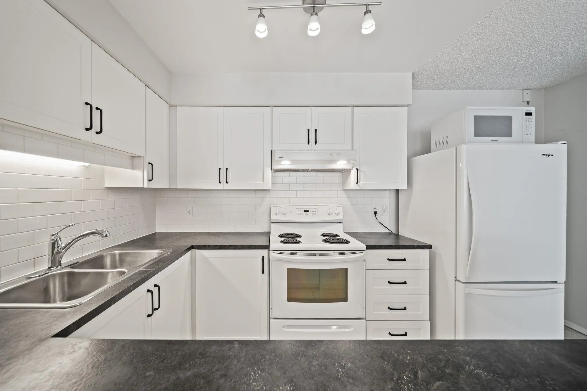 1845 W 7th Avenue #202