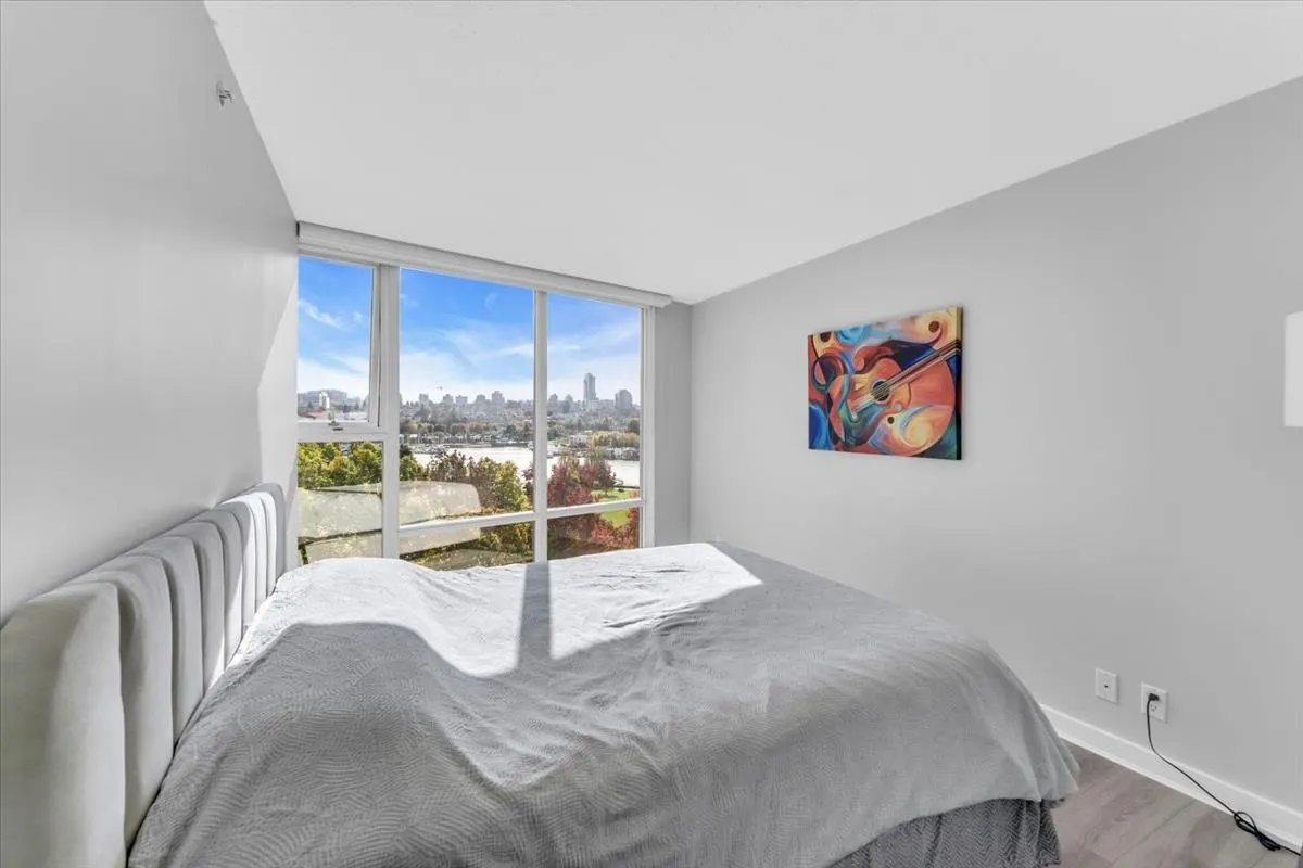 583 Beach Crescent #705