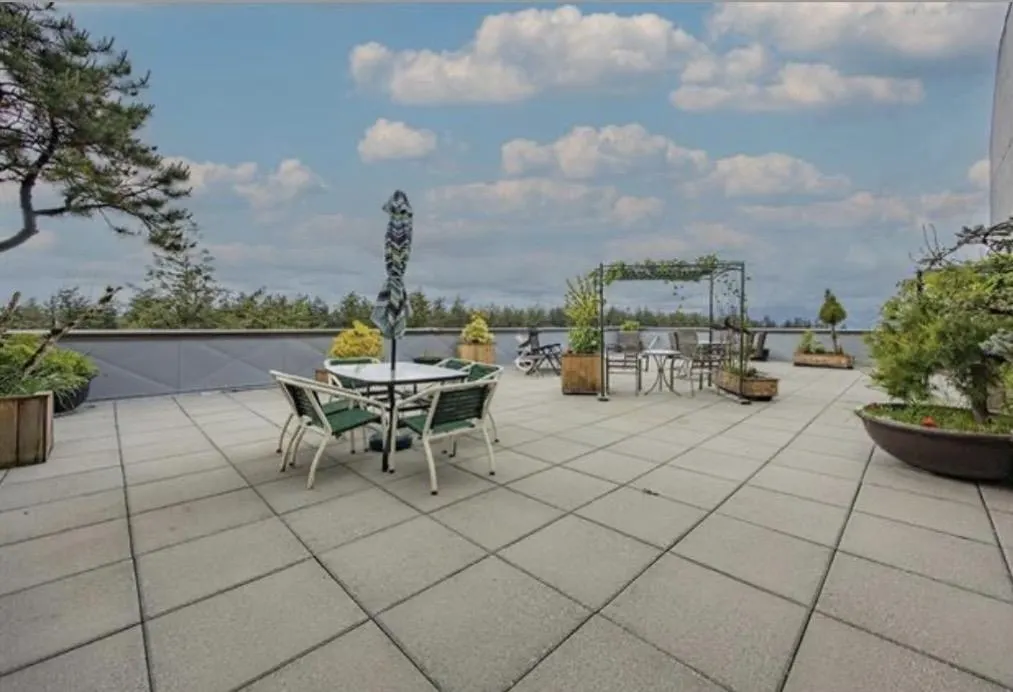 4134 Maywood Street #1502
