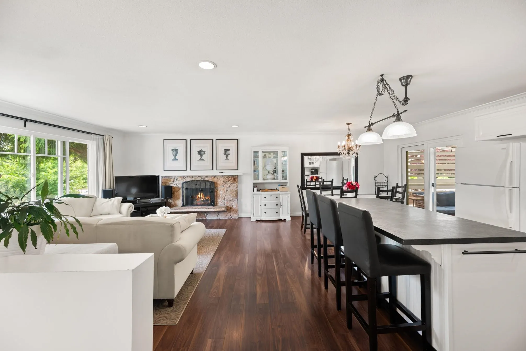 5933 Angus Place