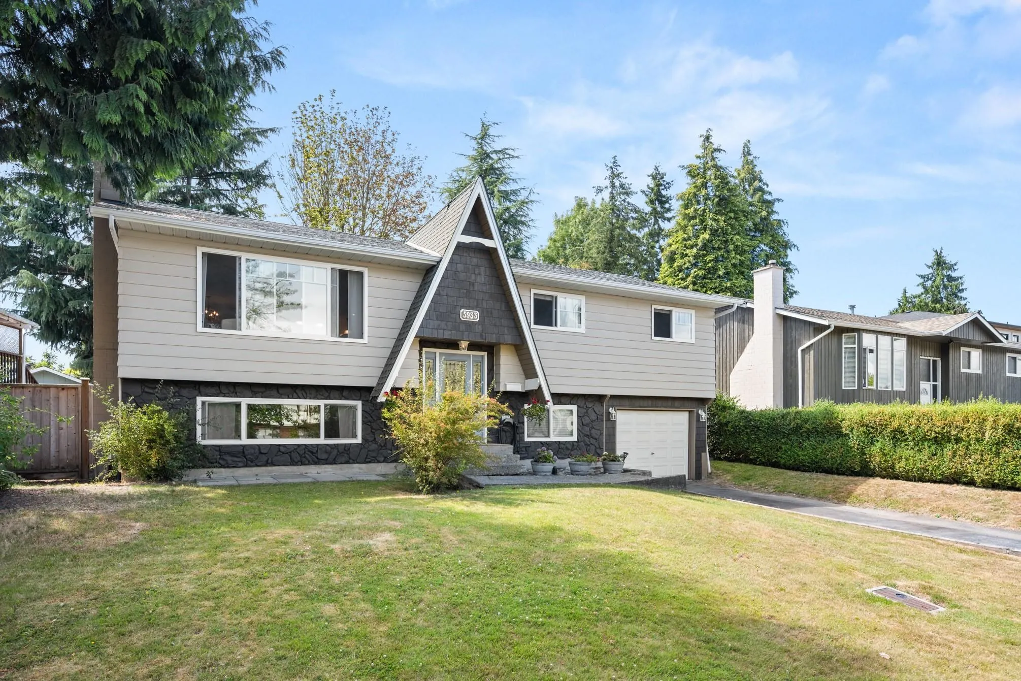 5933 Angus Place