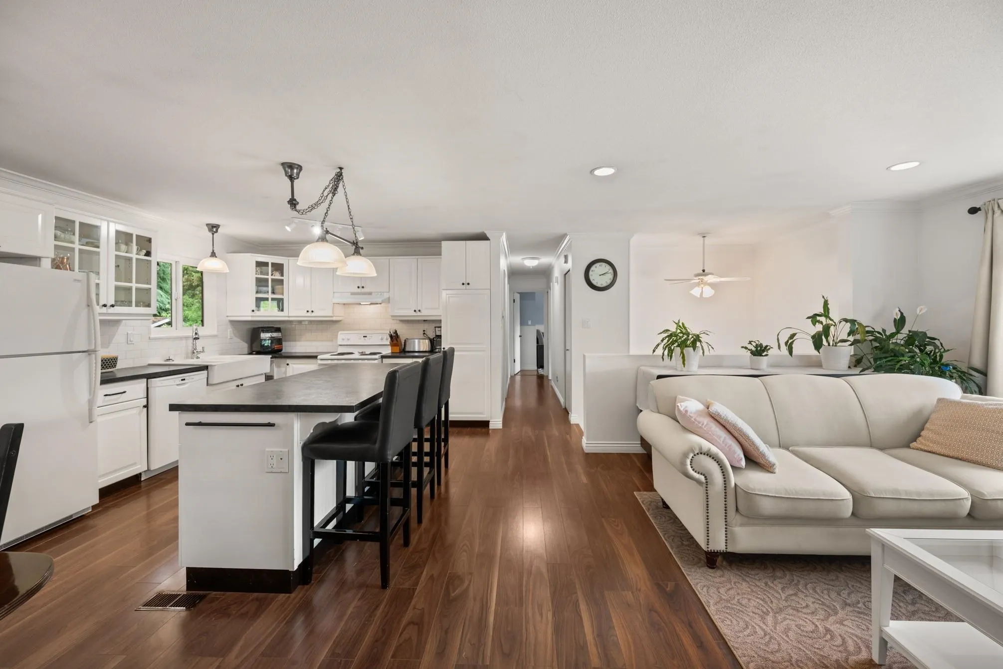 5933 Angus Place