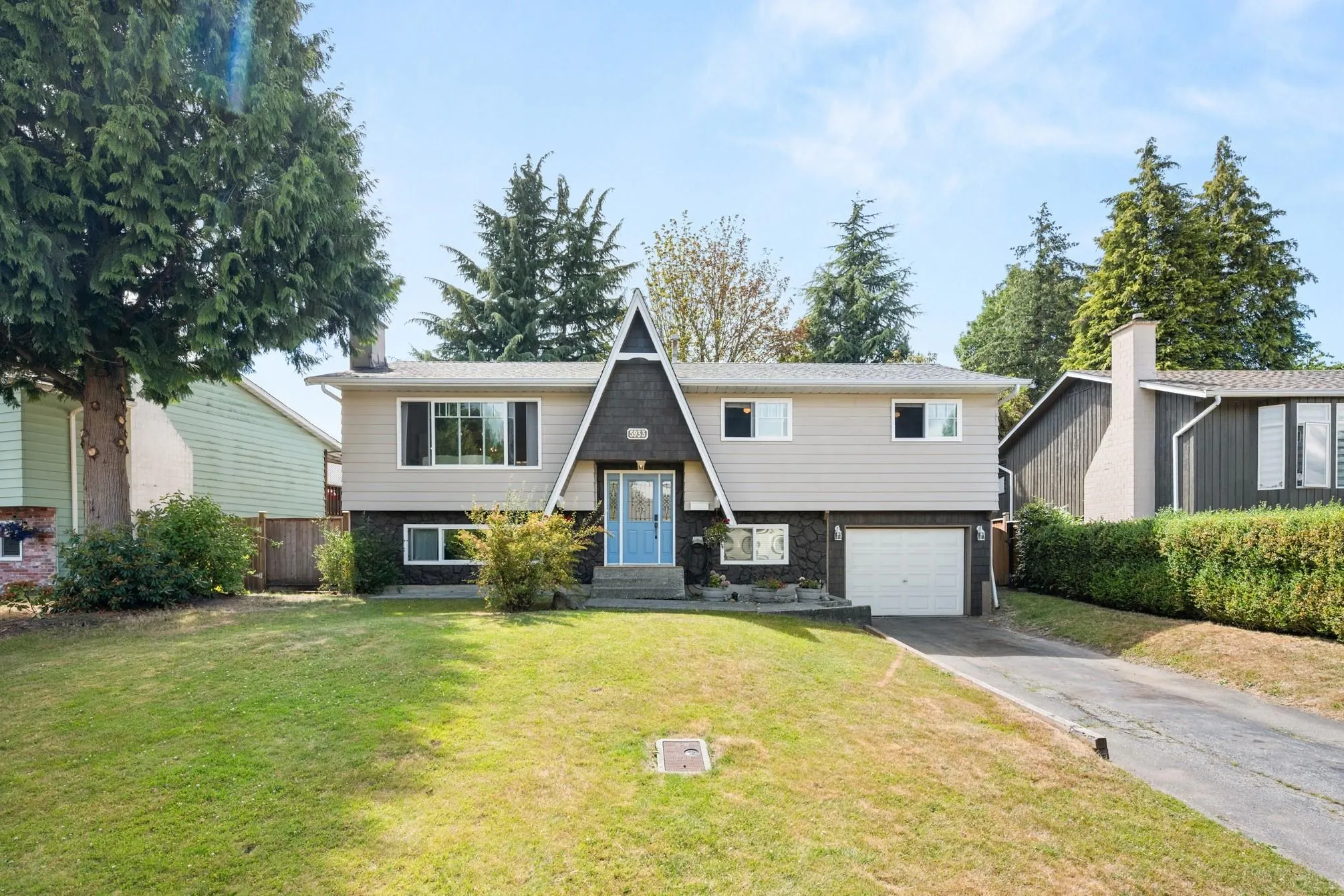 5933 Angus Place