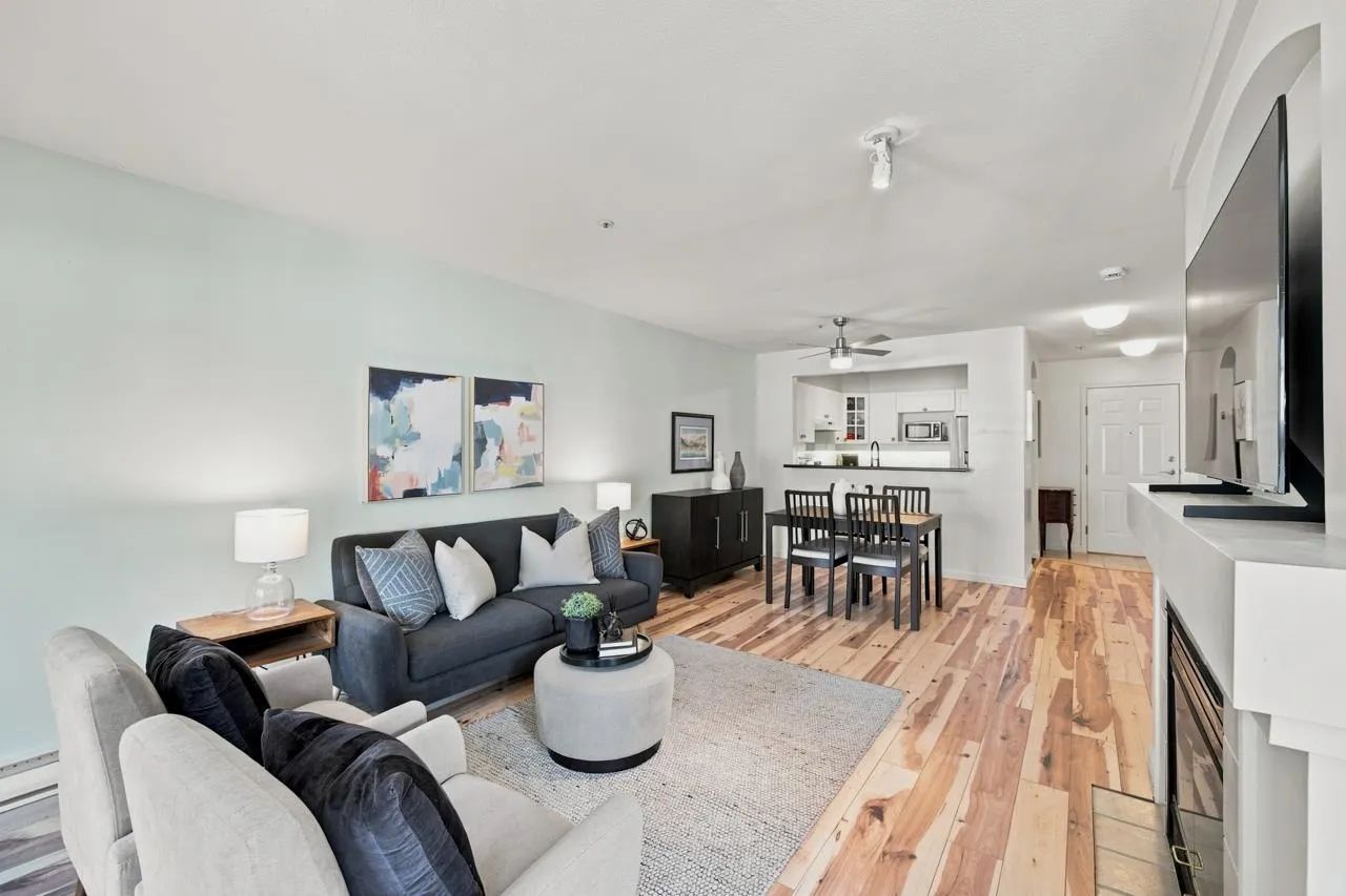 20125 55a Avenue #204