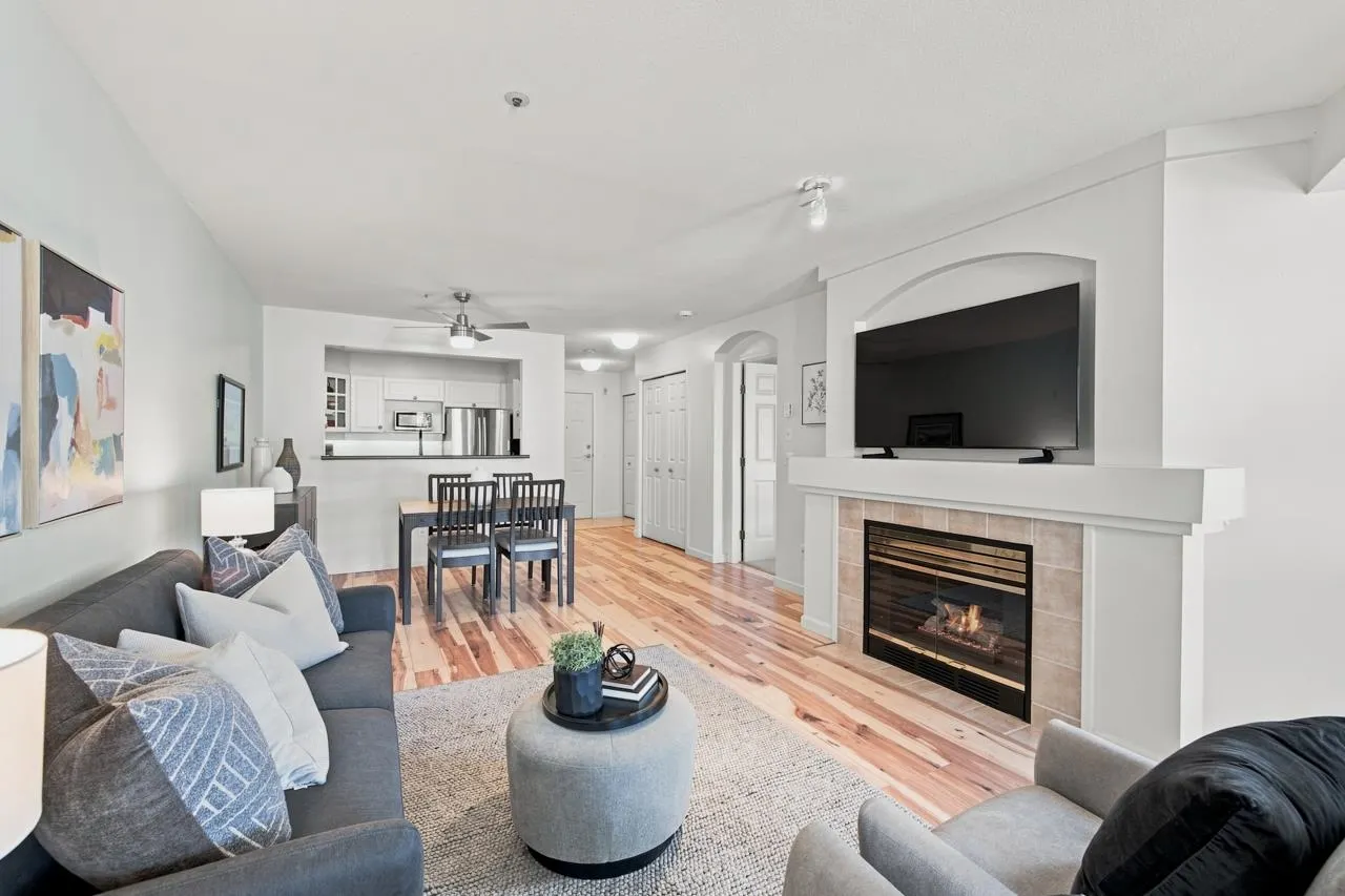 20125 55a Avenue #204