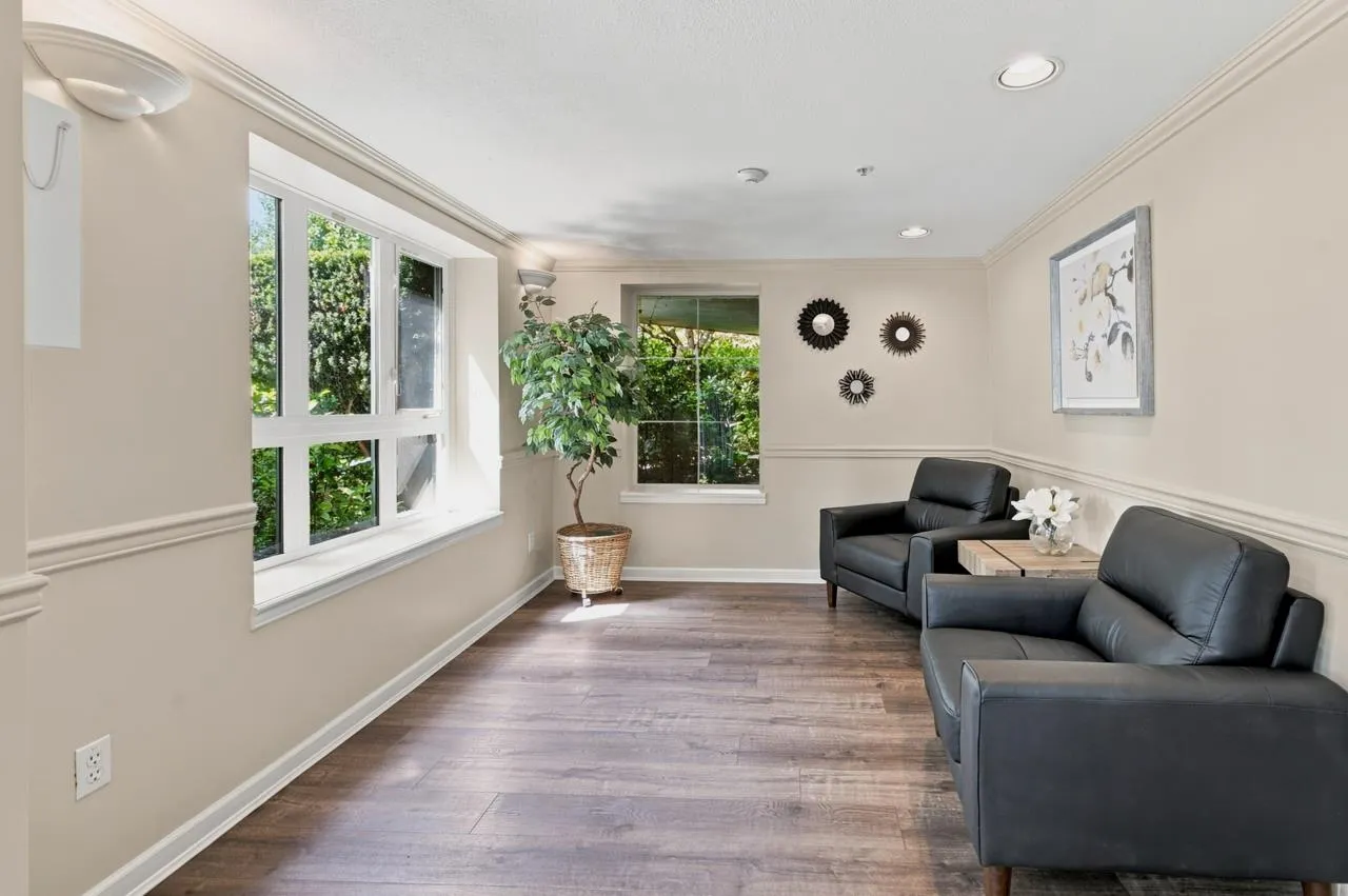 20125 55a Avenue #204
