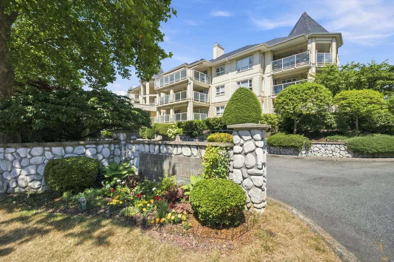 20125 55a Avenue #204