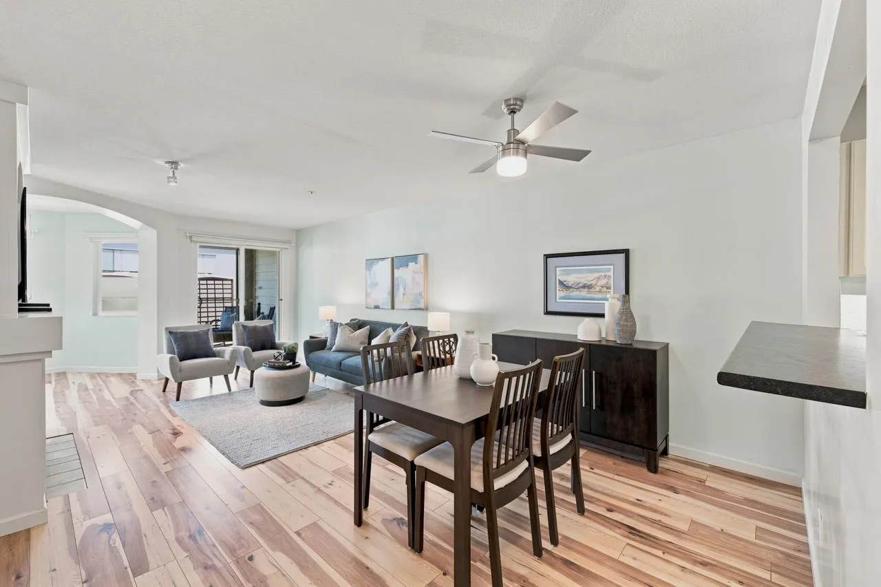 20125 55a Avenue #204