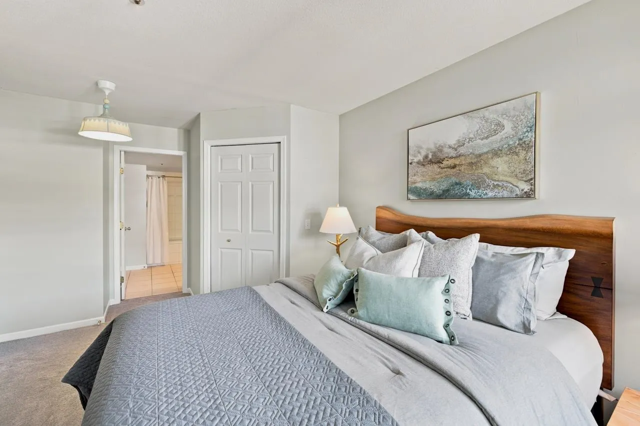 20125 55a Avenue #204