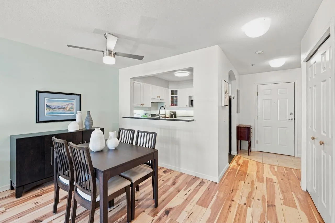 20125 55a Avenue #204