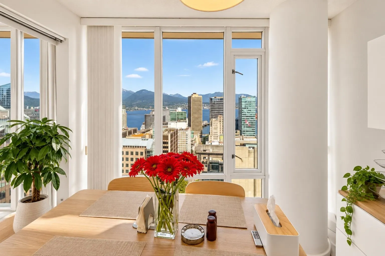 610 Granville Street #3007
