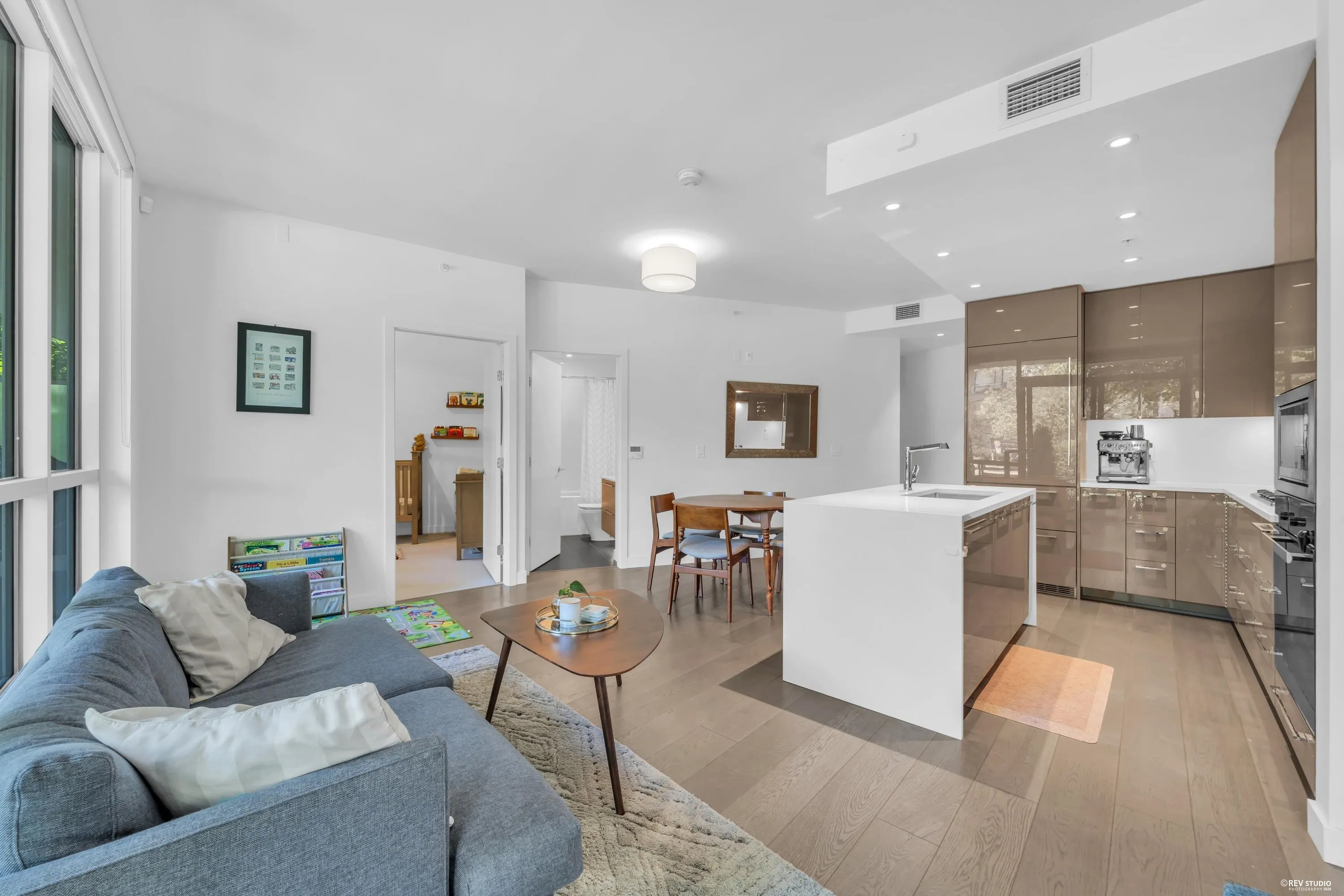 5189 Cambie Street #107