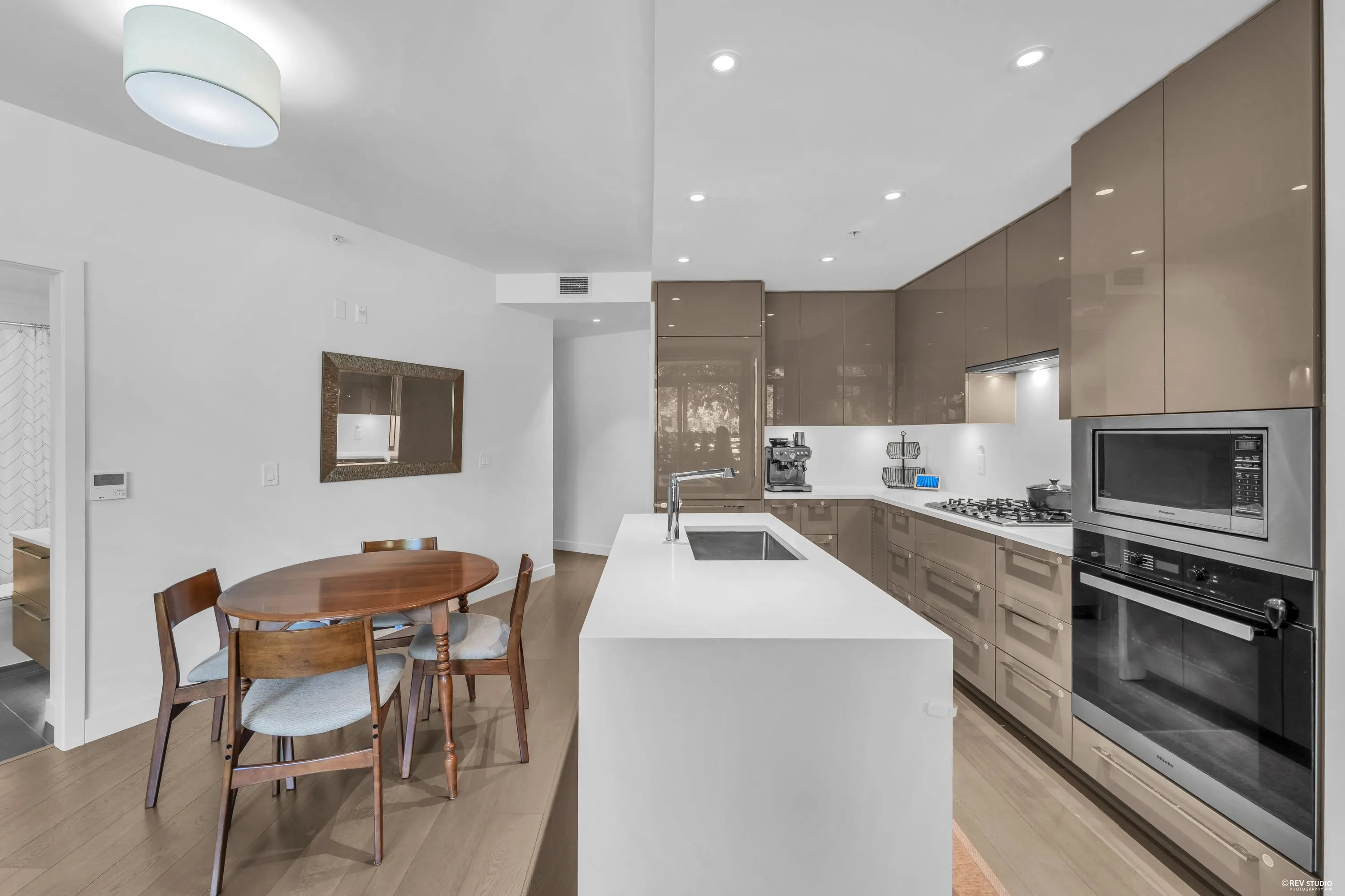 5189 Cambie Street #107