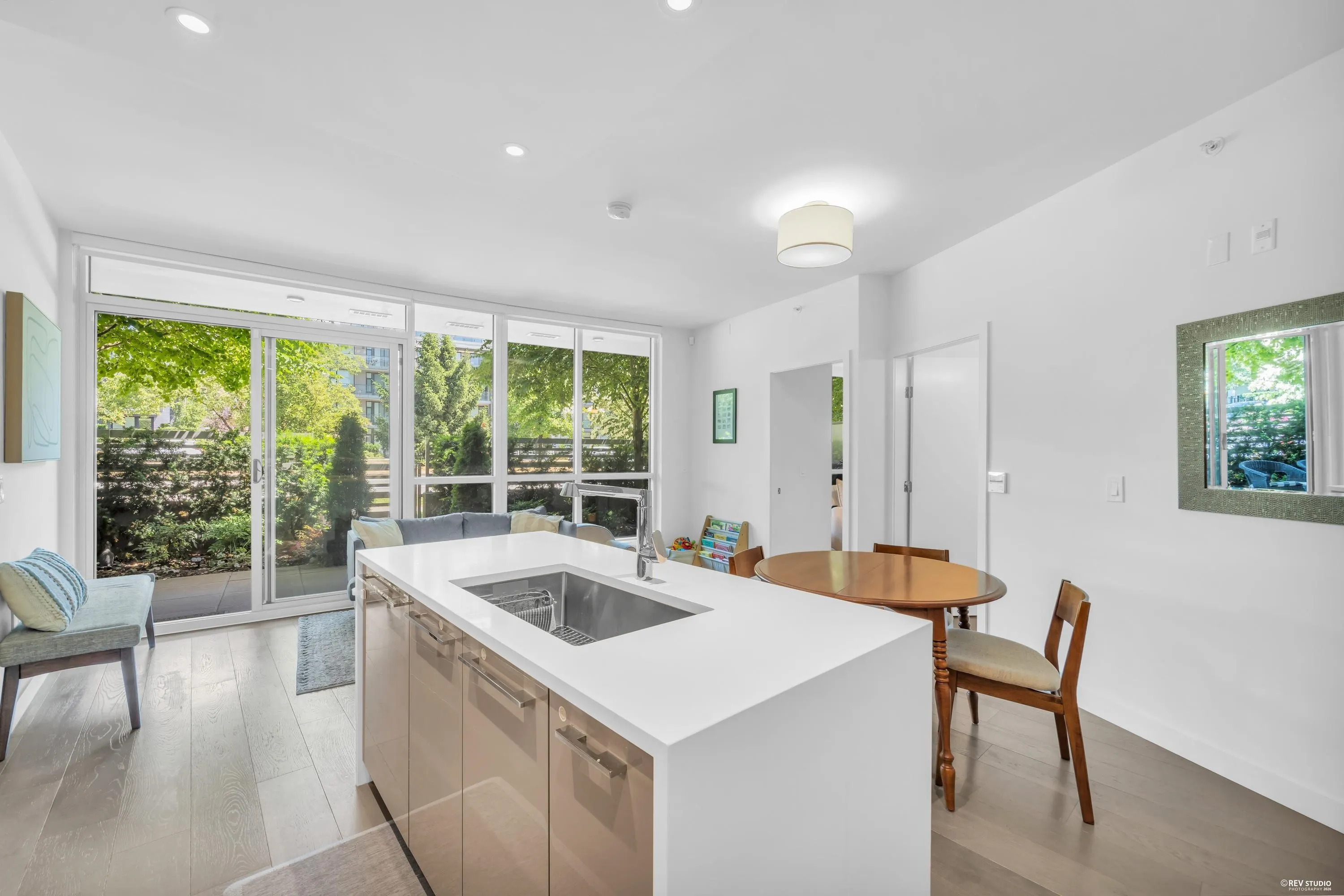 5189 Cambie Street #107