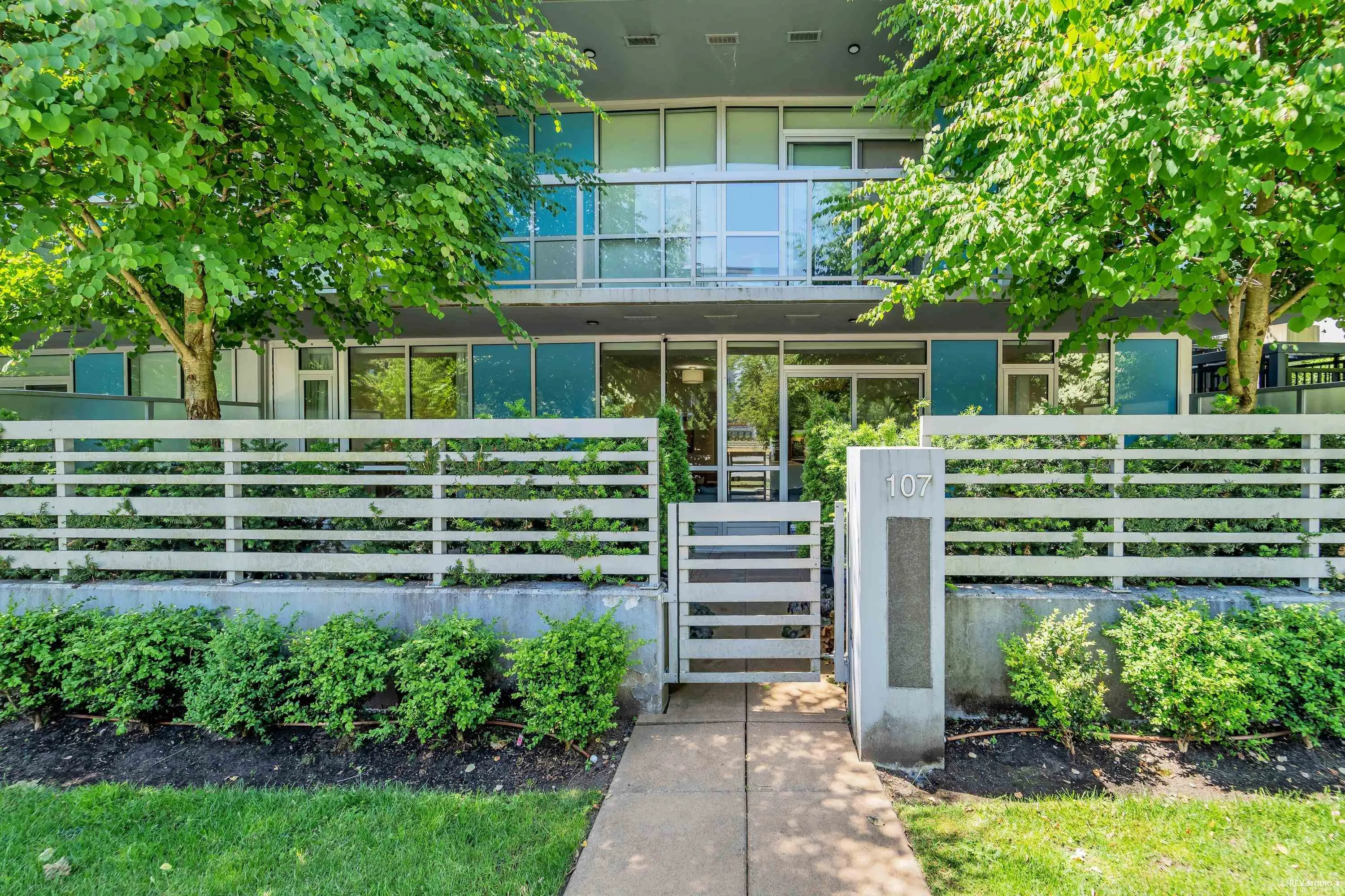 5189 Cambie Street #107