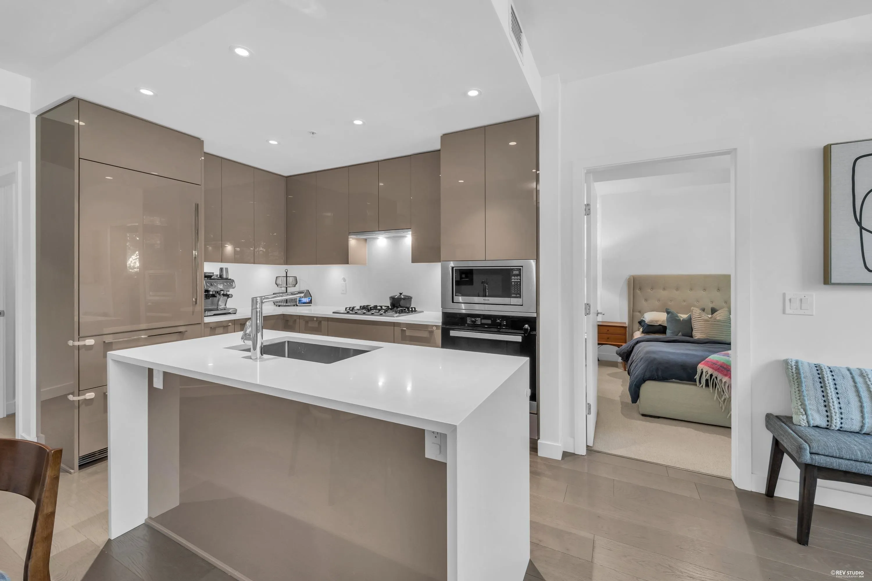 5189 Cambie Street #107